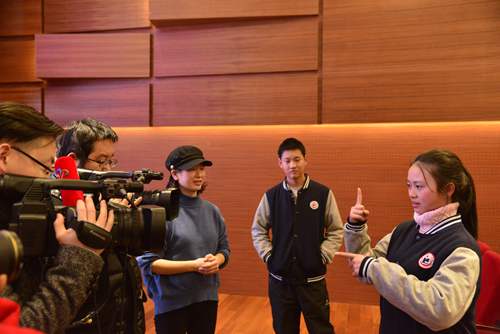 漢馬公益基金項目啟動 聾啞學(xué)生手繪400件文化衫將亮相漢馬